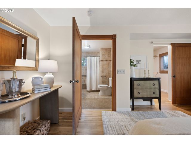 1350 E 25TH Ave, Eugene, OR 97403