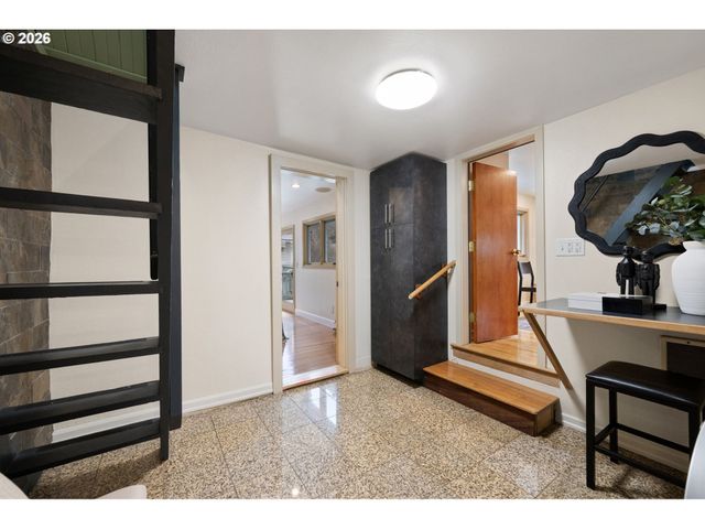 1350 E 25TH Ave, Eugene, OR 97403