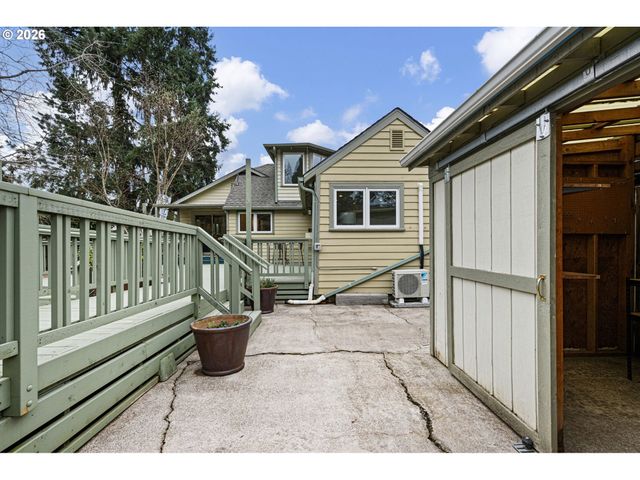 1350 E 25TH Ave, Eugene, OR 97403