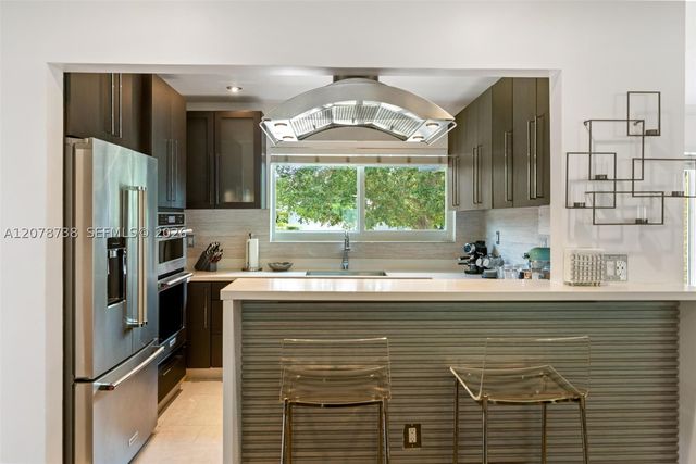 6140 SW 65th Ave, South Miami, FL 33143