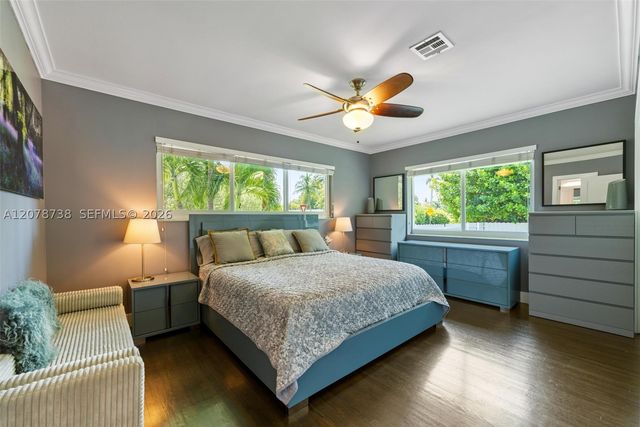 6140 SW 65th Ave, South Miami, FL 33143