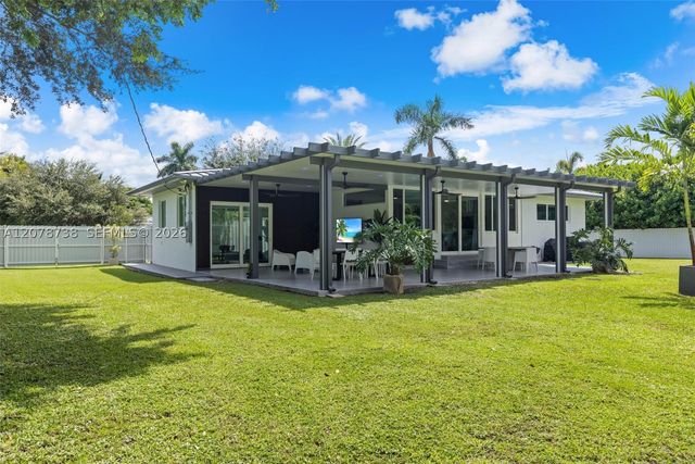 6140 SW 65th Ave, South Miami, FL 33143