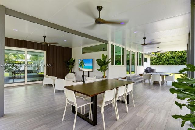 6140 SW 65th Ave, South Miami, FL 33143