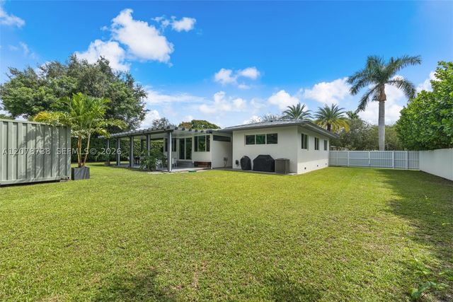 6140 SW 65th Ave, South Miami, FL 33143