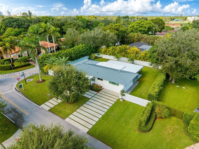 6140 SW 65th Ave, South Miami, FL 33143