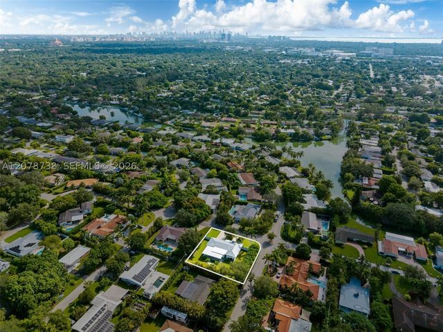 6140 SW 65th Ave, South Miami, FL 33143