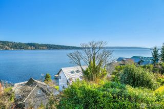 10742 Lakeside Avenue NE, Seattle, WA 98125