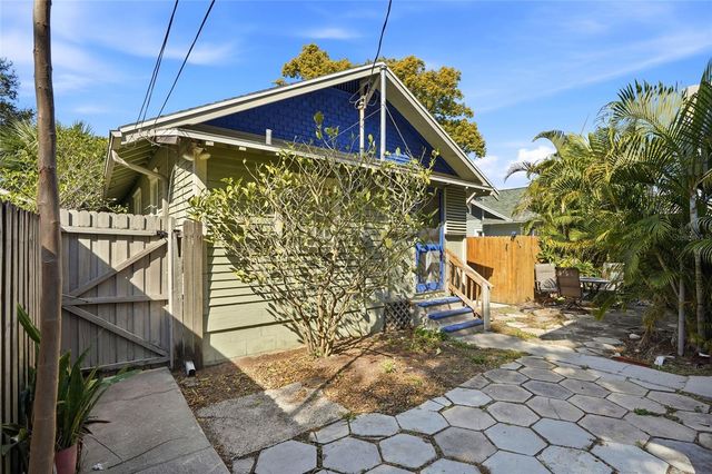 725 8TH STREET N 1, St Petersburg, FL 33701