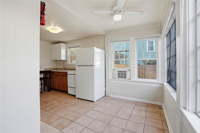 725 8TH STREET N 1, St Petersburg, FL 33701