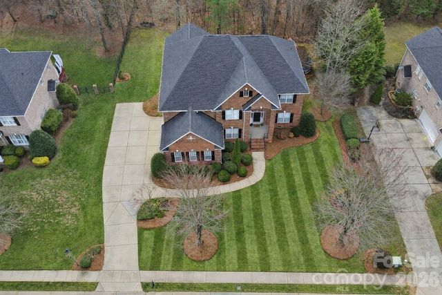 905 Patricians Lane, Wesley Chapel, NC 28110