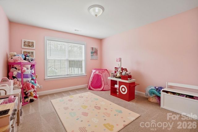 905 Patricians Lane, Wesley Chapel, NC 28110