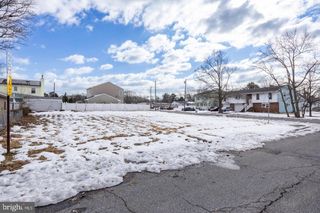 302 FALCON DR, Tuckerton, NJ 08087