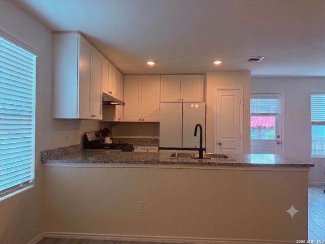 6935 Tides Trail, San Antonio, TX 78252