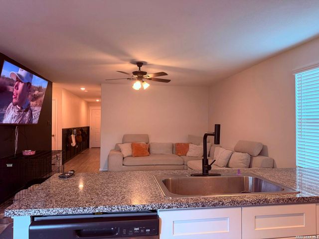 6935 Tides Trail, San Antonio, TX 78252