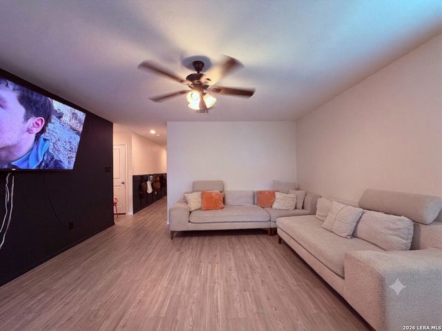 6935 Tides Trail, San Antonio, TX 78252