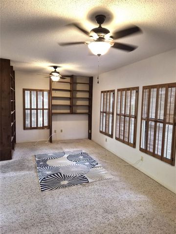 9913 W BAY STREET, Seminole, FL 33776
