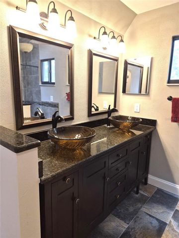 9913 W BAY STREET, Seminole, FL 33776