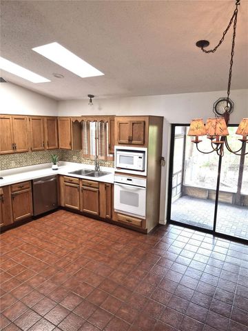 9913 W BAY STREET, Seminole, FL 33776