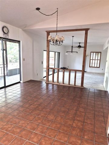 9913 W BAY STREET, Seminole, FL 33776