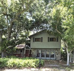 9913 W BAY STREET, Seminole, FL 33776