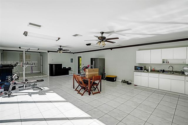 14135 N Miami Ave, Miami, FL 33168