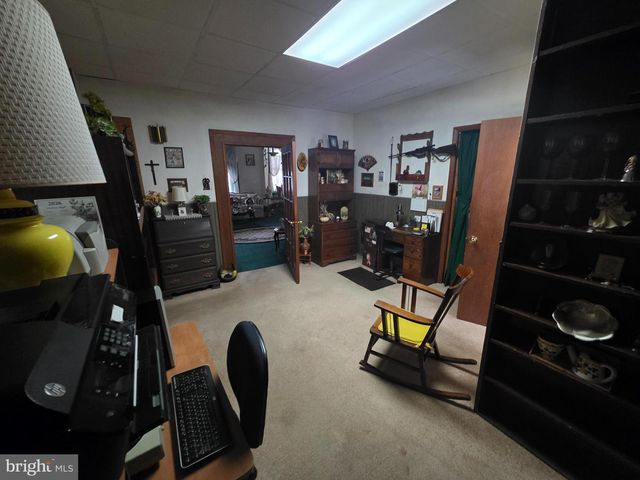 178 W MAIN ST, Windsor, PA 17366