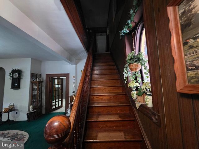 178 W MAIN ST, Windsor, PA 17366