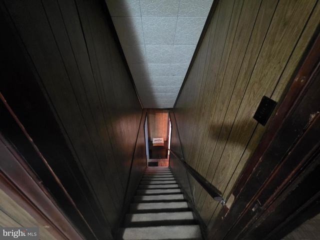 178 W MAIN ST, Windsor, PA 17366