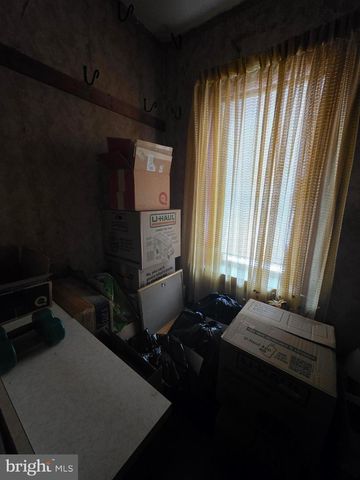 178 W MAIN ST, Windsor, PA 17366