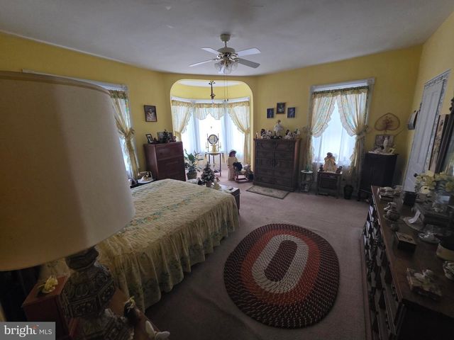 178 W MAIN ST, Windsor, PA 17366