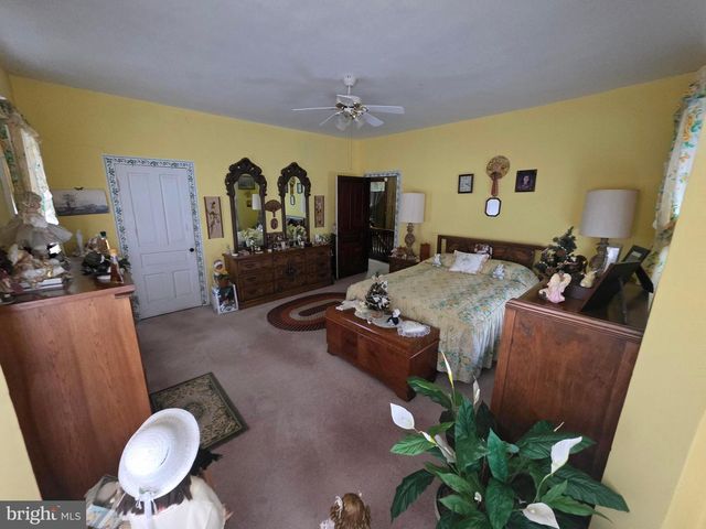 178 W MAIN ST, Windsor, PA 17366