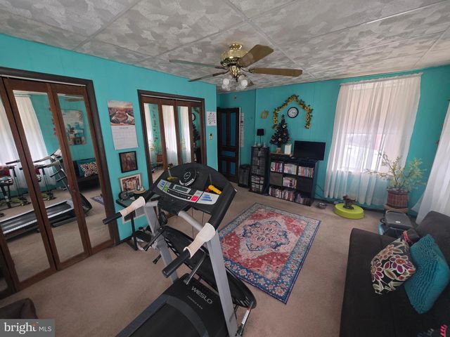 178 W MAIN ST, Windsor, PA 17366