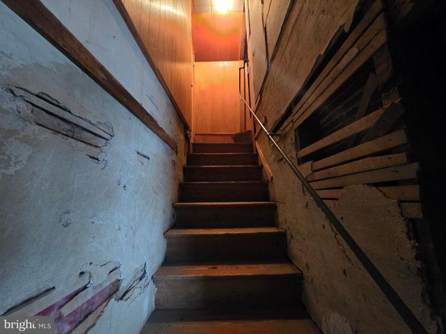 178 W MAIN ST, Windsor, PA 17366