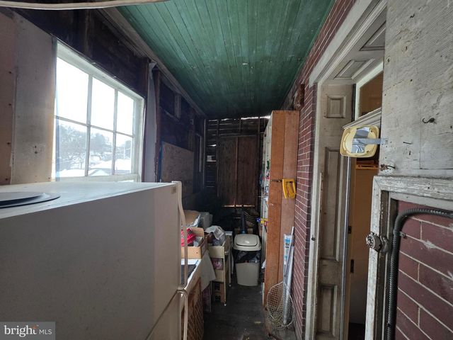 178 W MAIN ST, Windsor, PA 17366