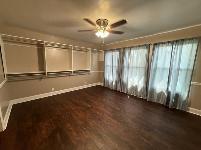 414 E Edgewood Ave, New Castle, PA 16105