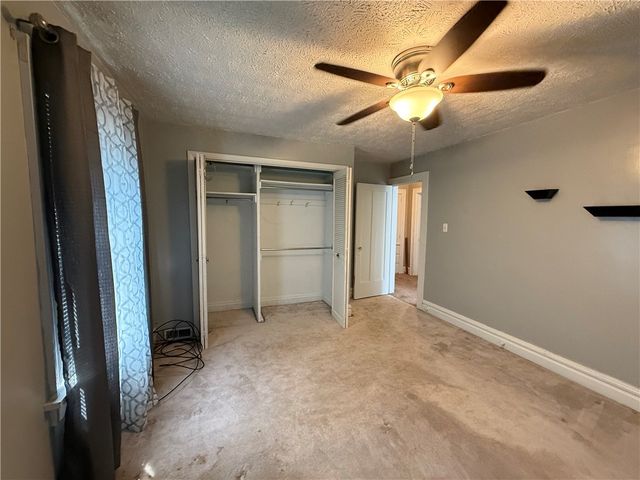 414 E Edgewood Ave, New Castle, PA 16105