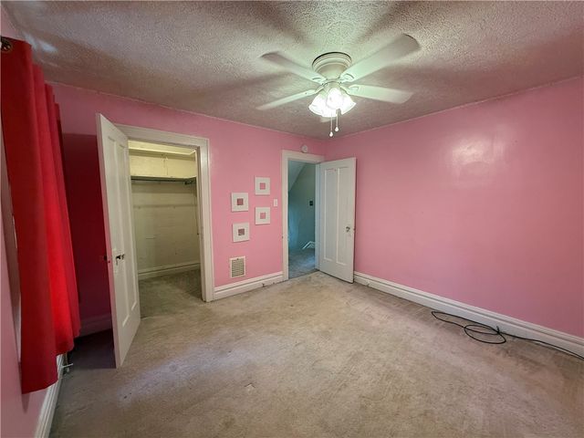 414 E Edgewood Ave, New Castle, PA 16105