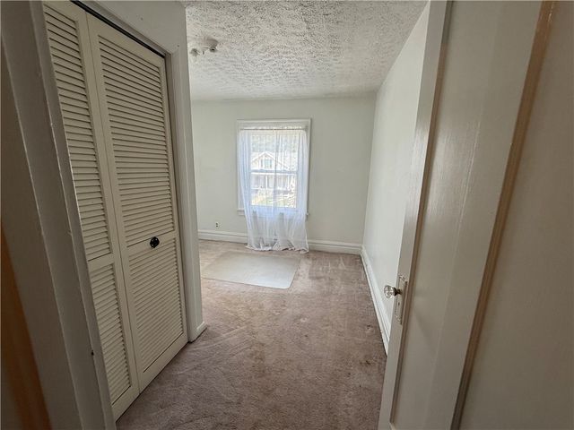 414 E Edgewood Ave, New Castle, PA 16105