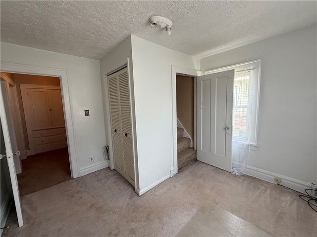 414 E Edgewood Ave, New Castle, PA 16105