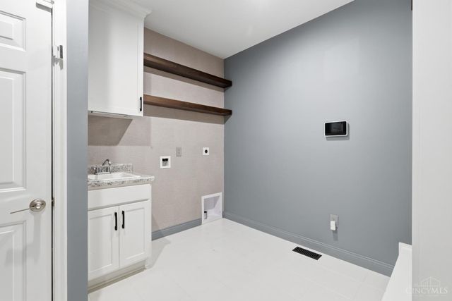 9907 Kensington Lane, Deerfield Twp., OH 45040