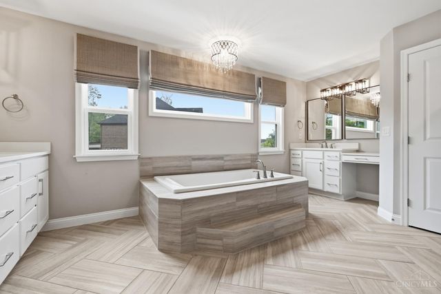 9907 Kensington Lane, Deerfield Twp., OH 45040