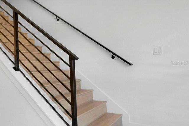 1008 E ROBINSON, Orlando, FL 32801