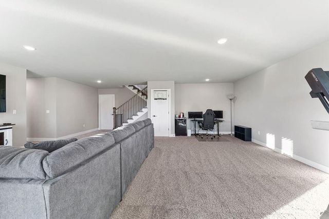 1544 N 162nd Circle, Basehor, KS 66007