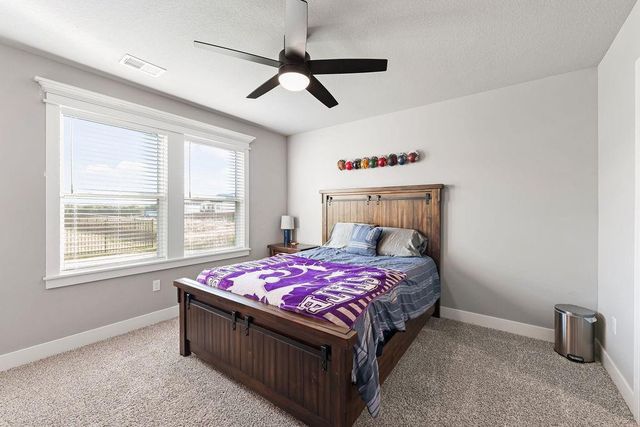 1544 N 162nd Circle, Basehor, KS 66007