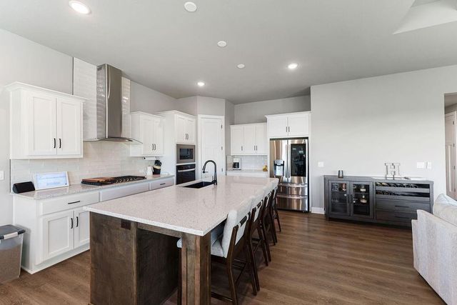 1544 N 162nd Circle, Basehor, KS 66007
