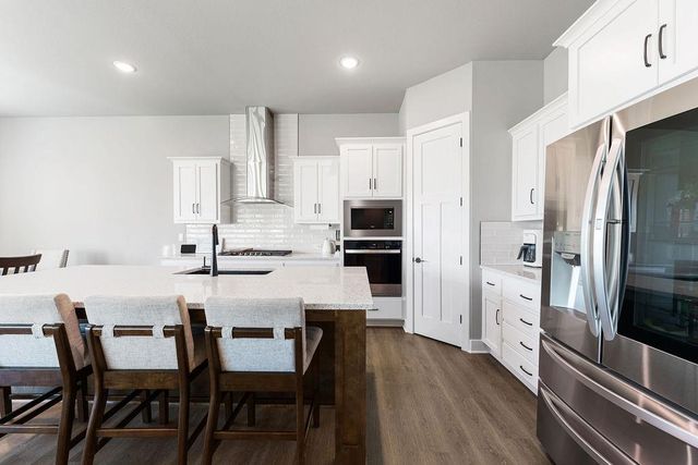 1544 N 162nd Circle, Basehor, KS 66007