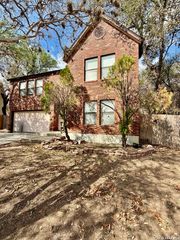 12858 Hunting Hawk, San Antonio, TX 78249