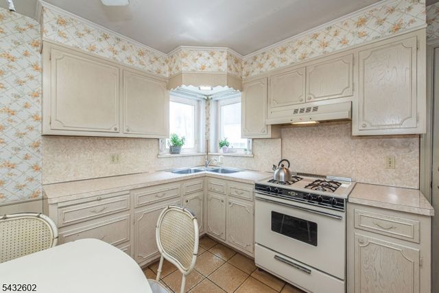 334 Clifton Ave, Newark City, NJ 07104