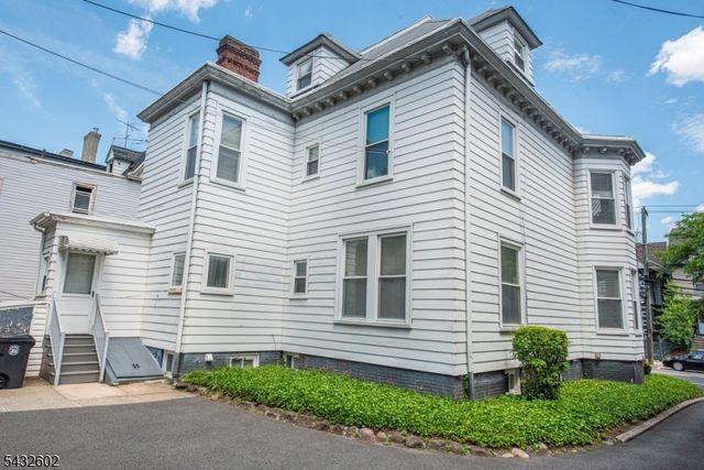 334 Clifton Ave, Newark City, NJ 07104
