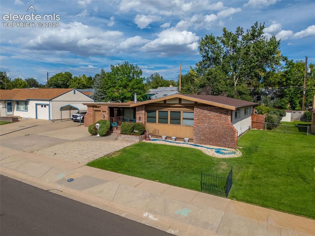 1518 Lexington Road, Pueblo, CO 81001 — photo 2